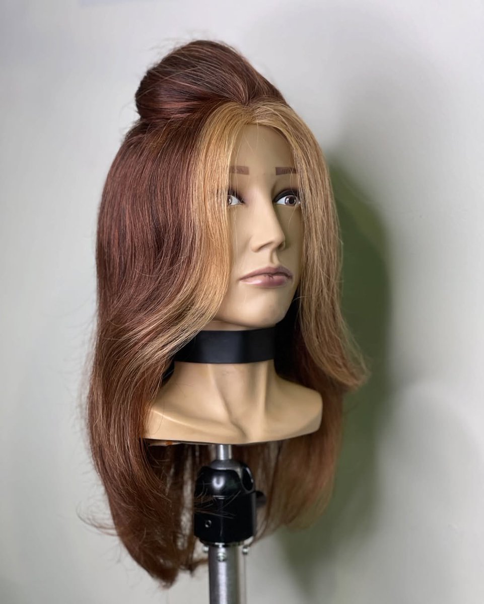 PivotPointIntl's tweet image. When in doubt, tease it out! ☮️ #TempleFrederick #PaulMitchellTheSchool #PMTS #60sHair #RetroHair #VintageHair #PivotPoint #LearnForward (📸: touchofpuregrace)