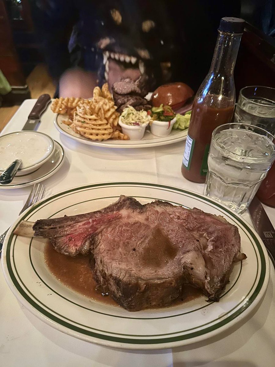 Shyshiez (@shyshiezleg) on Twitter photo 