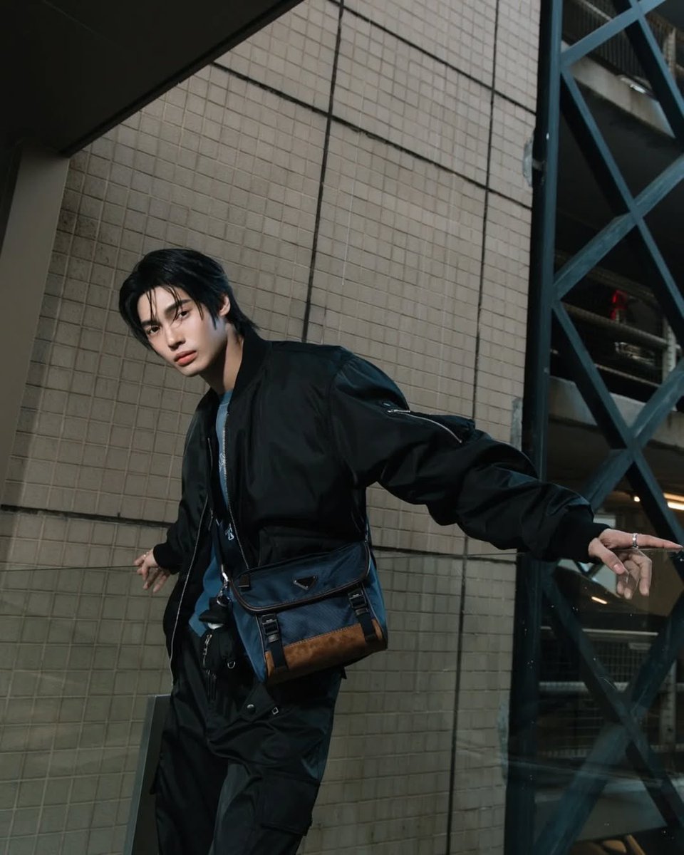 rizzmagazine_th's tweet photo. สุดหล่อพร้อมบิน ! ' วิน-เมธวิน ' Prada ambassador เตรียมออกเดินทางไปร่วมงาน Prada Fall Winter 2025 Menswear Fashion Show ณ กรุงมิลาน ประเทศอิตาลี ที่จะจัดขึ้นวันที่ 19 มกราคม

#PRADAFW25xWin
#PradaFW25 #winmetawin
#RIZZmagazine https://t.co/rV1nZKGZ3h