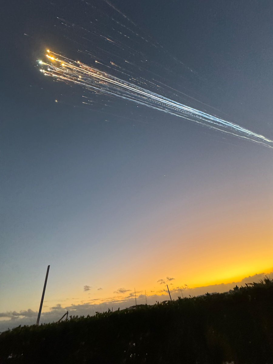 DavidAEvertsen's tweet photo. Nothing like  personally experiencing a Space-X Super Heavy Starship rocket explosion overhead here in the Turks &amp; Caicos Islands!!! WOW!!!

Some pieces are being found here on the island. 

SHARE ONLY WITH CREDIT PLEASE. https://t.co/sp1jE52VSR
