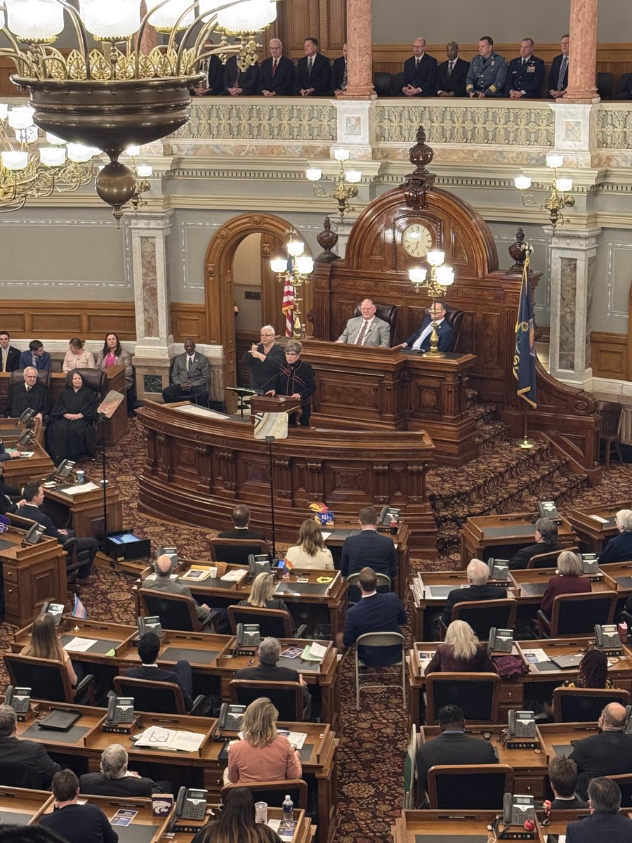 Social Worker tweet media