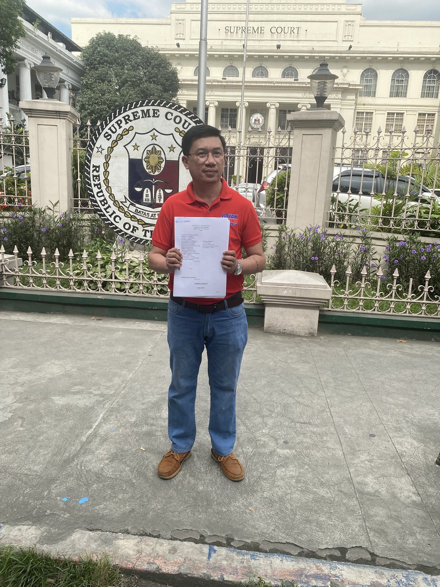 IanMakabayan's tweet photo. Today we filed the disbarment case against Rodrigo Duterte at the Supreme Court. 

#DisbarDuterte https://t.co/i29MYf4Exl
