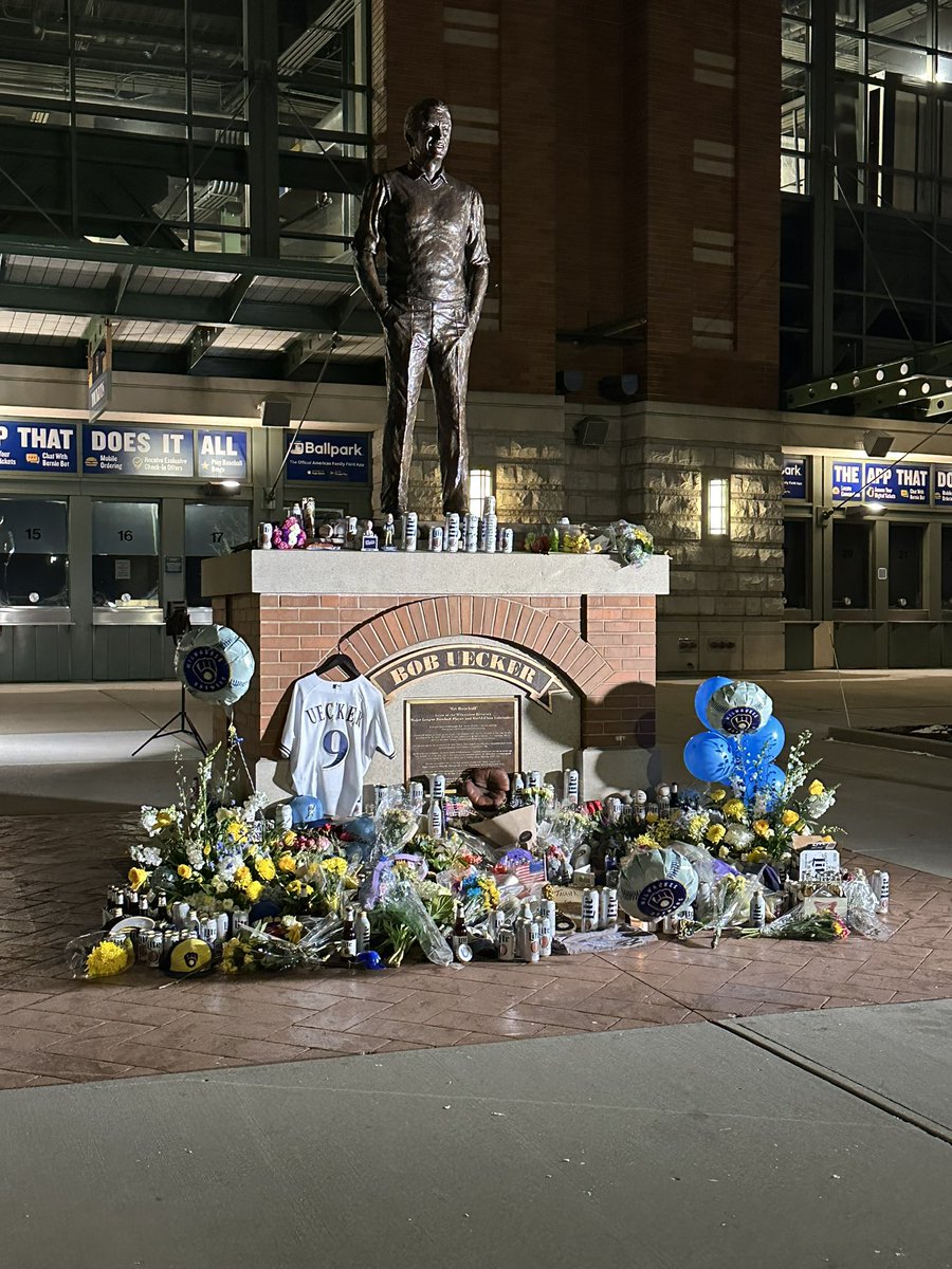 MikeVassallo13's tweet image. Thank you, “Mr. Baseball,” for a lifetime’s worth of laughs and memories. You were truly 1 of 1.
It was an honor and a privilege to call you a friend and co-worker for the last two decades.
Now…
“How about getting your foot off my shoulder?” (If you know, you know)