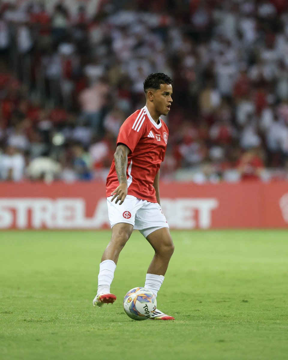 Celeiro_Ases's tweet photo. Estreia das crias do Celeiro em dose quádrupla! 🤩🇦🇹

Yago Noal, Pablo, Victor Gabriel e Gustavo vestiram o manto colorado e atuaram junto à equipe principal pela primeira vez na noite  desta quinta-feira (16).

Parabéns, guris! ❤️ https://t.co/zJRlL2XzqG