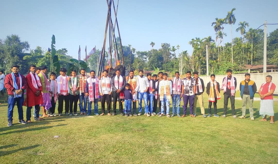 akash_nilam's tweet photo. সমূহ অসমবাসীলৈ ভোগৰ উৎসৱ, বাপতিসাহোন ভোগালী বিহুৰ আন্তৰিক শুভেচ্ছা জ্ঞাপন কৰিলো❤️ https://t.co/TgSKc5wvEN