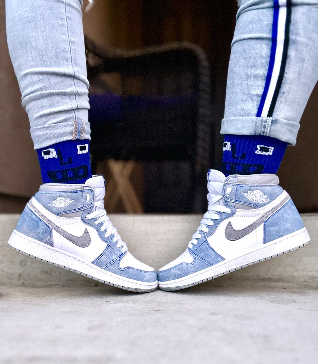 shilohnsam's tweet photo. Gotta love her 🥰😍😍she match my fly so well …. #doubletrouble #sneakerhead #2025sneakerchallenge #sneakersaddict #snkrskickcheck #snkrliveheatingup https://t.co/PyiBMXqqgf