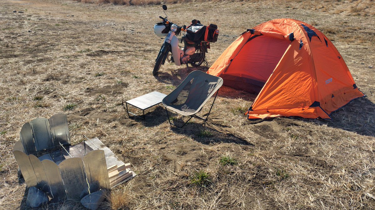 ChimeiCamp's tweet photo. 体調が戻りつつあるので半年以上ぶりにキャンプを再開する事に。
スカート付きのコンパクトなテントが欲しくて以前から巷で噂の #FLYTOP の格安テントを買ってみたので試し張り+ #デイキャンプ
コスパ最高です😁
昼はジンギスカンとセコマの山わさび塩ラーメン
#ソロキャンプ #リトルカブ #相模川 https://t.co/zVl9yJXIqH