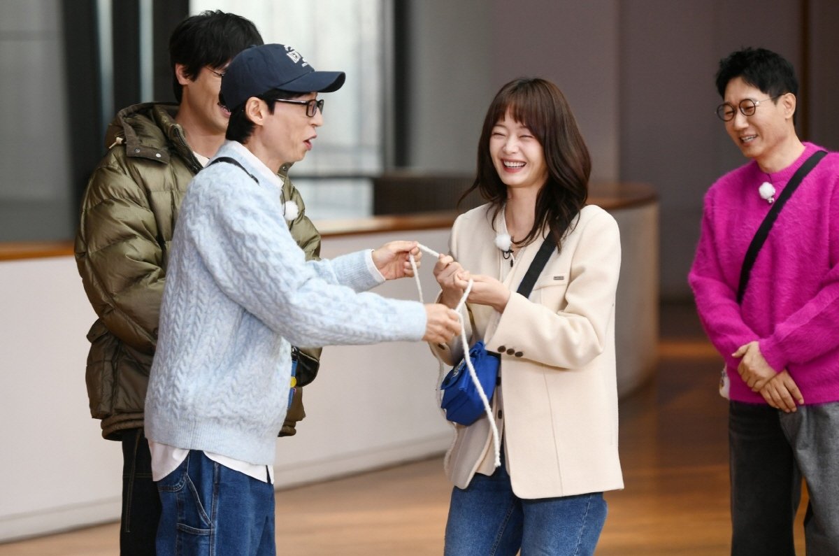 jsmtadpoles's tweet photo. #RunningMan ep 736 preview photos with So Min 😍

Who's excited to watch??? And who's watching for the first time again after So Min's graduation? 😁💕

© SBS

#JeonSoMin #전소민 https://t.co/nhWqEMgxEE