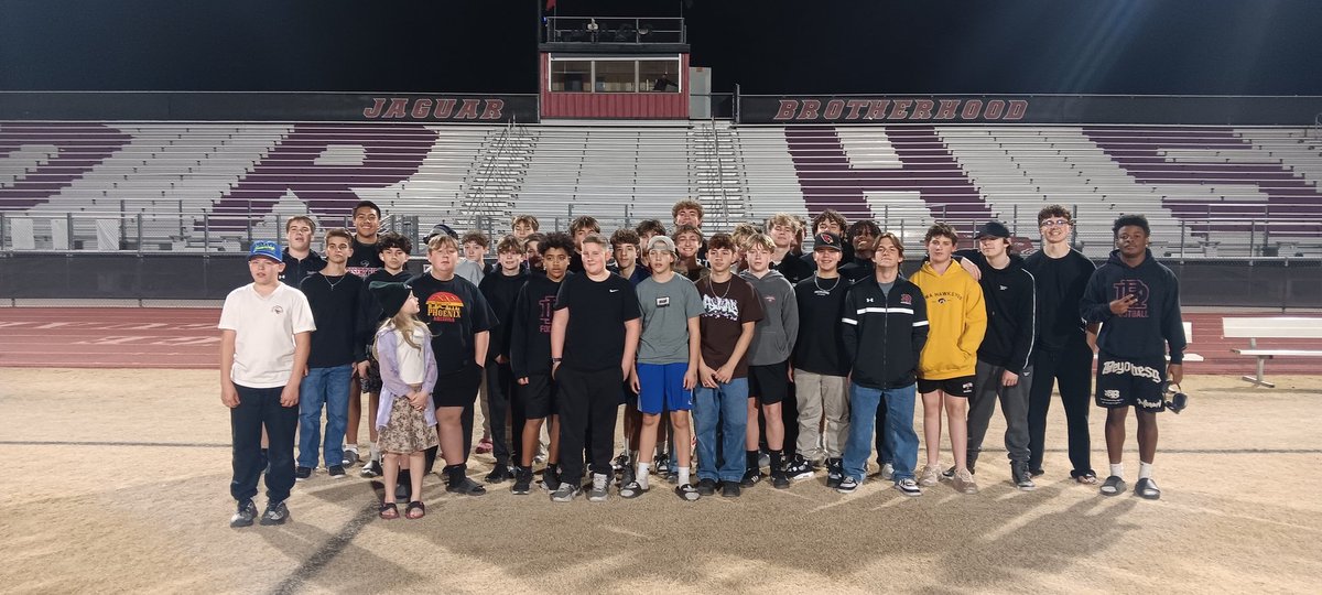 Coach Beamon (@ejbeamon) on Twitter photo Some future Jags stopped by tonight. Excited to see what the future holds! <a href="/DRJaguarsFB/">Desert Ridge Jaguars Football</a> <a href="/dridgeathletics/">DRHS Jags Athletics</a> Some future Jags stopped by tonight. Excited to see what the future holds! <a href="/DRJaguarsFB/">Desert Ridge Jaguars Football</a> <a href="/dridgeathletics/">DRHS Jags Athletics</a>