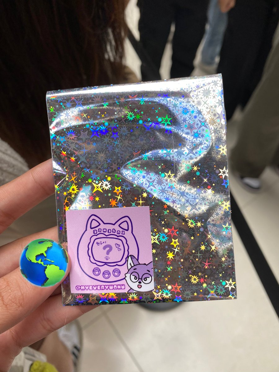 luvwonksy's tweet photo. tysm sa freebie !! cute so much ng gameboi keychain 🥹 @myeverywonu https://t.co/QQK6IQ8Y1S