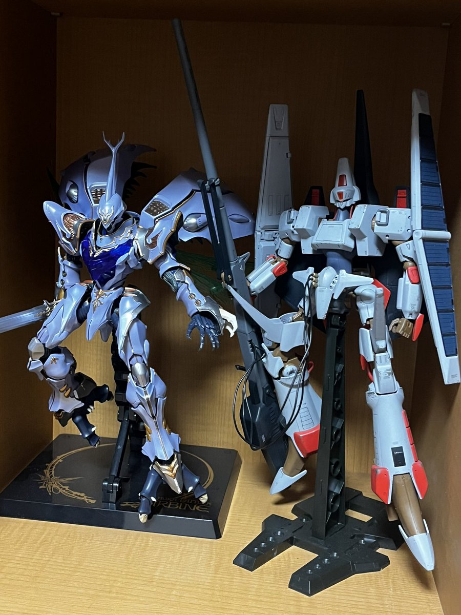 mrsoisoi's tweet photo. #サンライズ英雄譚祭り
メタルビルドとR3の並び
サーバインはサンライズ英雄譚じゃないかな？ https://t.co/ryihxbY4LF