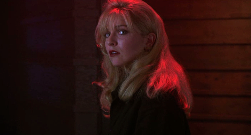 criticde's tweet image. Im Internet gewesen, geweint. In Momenten wie nach dem Tod eines verehrten Künstlers, werden die sonst so gescholtenen Social-Media-Timelines für Till Kadritzke zur tröstenden Trauergemeinschaft. Erinnerungen an David Lynch, die eigenen und die der anderen critic.de/special/lloran…