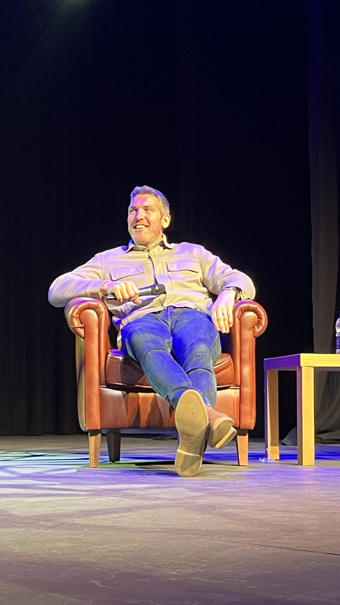 denisepevans's tweet photo. Great evening with @AdlibCymru listening to @ShaneWilliams11 @byrney_15 and @hookjameshook
Thank you for sharing your memories with us all 🏉 @BlackwoodMiners https://t.co/M8WVzLS68N