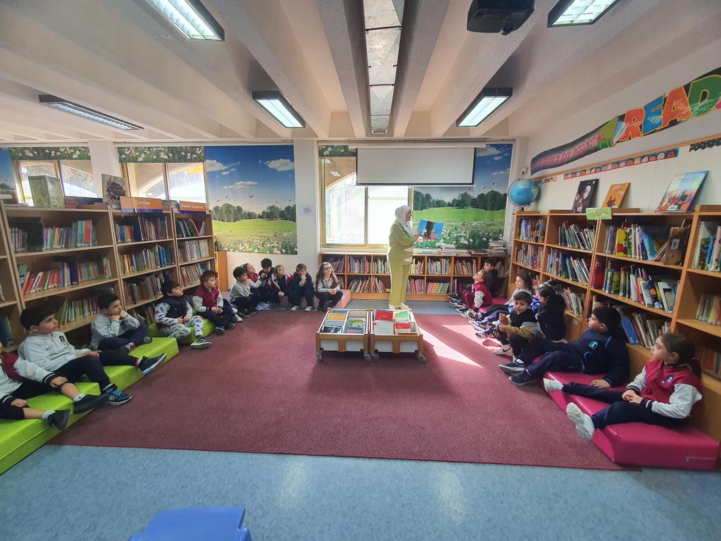 Nourhan Abouayed (@nourhanabouayed) on Twitter photo زار متعلمو الصّف الأول الأساسي(ب) المكتبة و تعرفوا على أمينة المكتبة و استمعوا الى قصة (السلحفاة دايزي)
<a href="/Hhhsinfo/">Houssam Hariri HS</a> <a href="/lamaarabi1/">lama arabi</a> <a href="/TawilNoor/">Noor Taweel</a> زار متعلمو الصّف الأول الأساسي(ب) المكتبة و تعرفوا على أمينة المكتبة و استمعوا الى قصة (السلحفاة دايزي)
<a href="/Hhhsinfo/">Houssam Hariri HS</a> <a href="/lamaarabi1/">lama arabi</a> <a href="/TawilNoor/">Noor Taweel</a>