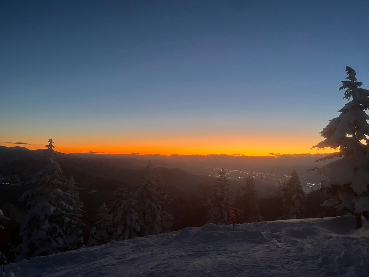 eTRAILPARK's tweet photo. eSNOW志賀高原

eSnow bike is the best snow experience👍

https://t.co/maFAYhc5oS

#ski #esnow #yakebi #snow #activity https://t.co/eQWCdJH1c1