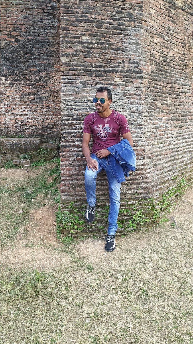 MdKhalil98's tweet photo. Suddenly at Lalbagh Kella 💚💜❤️ 
📸 @suchanaislam02 https://t.co/yrrv37gHCL