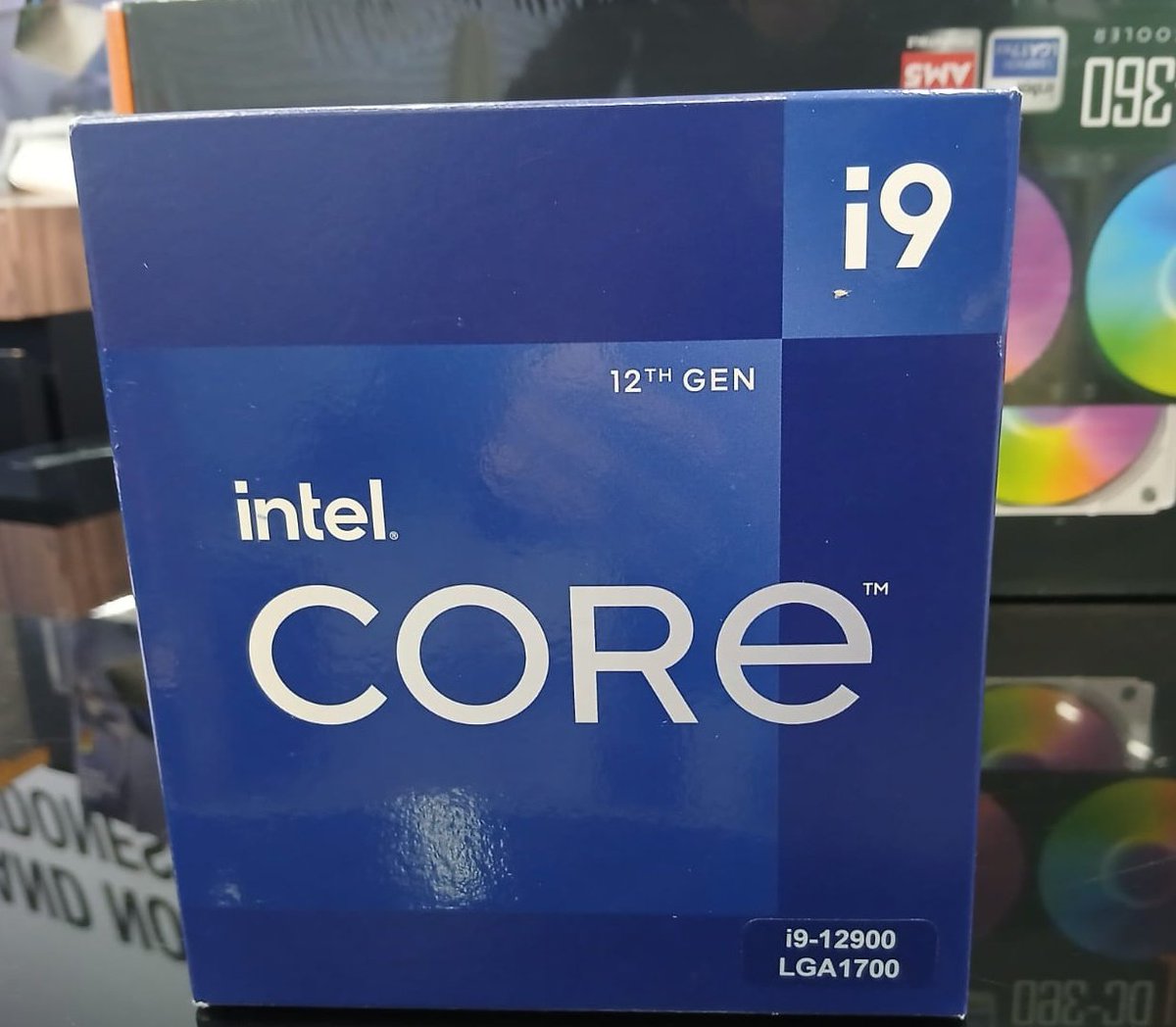 JonaJuniar's tweet photo. Awal Tahun orderan rakitan PC Soeltan 🤤 https://t.co/Y4hAHzMOvN