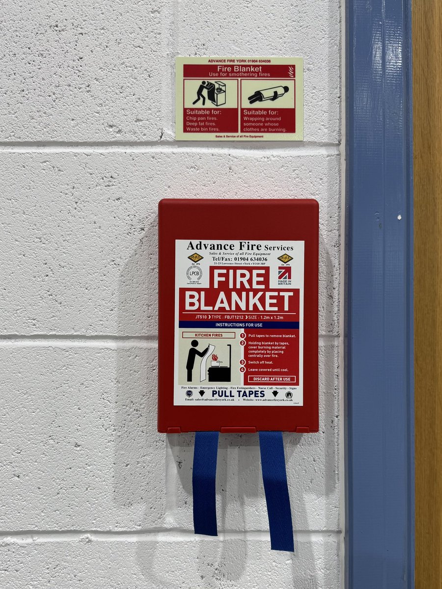Supply &amp; Installation of various #FireExtinguishers, #FireBlankets &amp; #Photoluminescent #Signs to a vehicle repair garage in #Chester-Le-Street #Durham

sales@advancefireyork.co.uk
01904 634036 (24/7 #CallOut)

#FireSafety #FireProtection #FamilyRun #BS5306 #Yorkshire #York #UK 🇬🇧