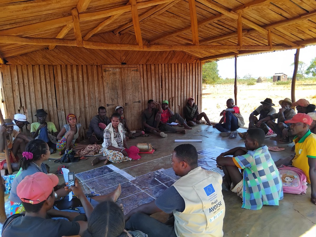 La sécheresse frappe Madagascar, mais les communautés ne baissent pas les bras ! Grâce à #AVOTSE, elles retrouvent espoir et construisent leur avenir. Ensemble, semons les graines de la résilience. #ActionContreLaFaim #UE Merci à l'Union Européenne et à tous nos partenaires #ACF