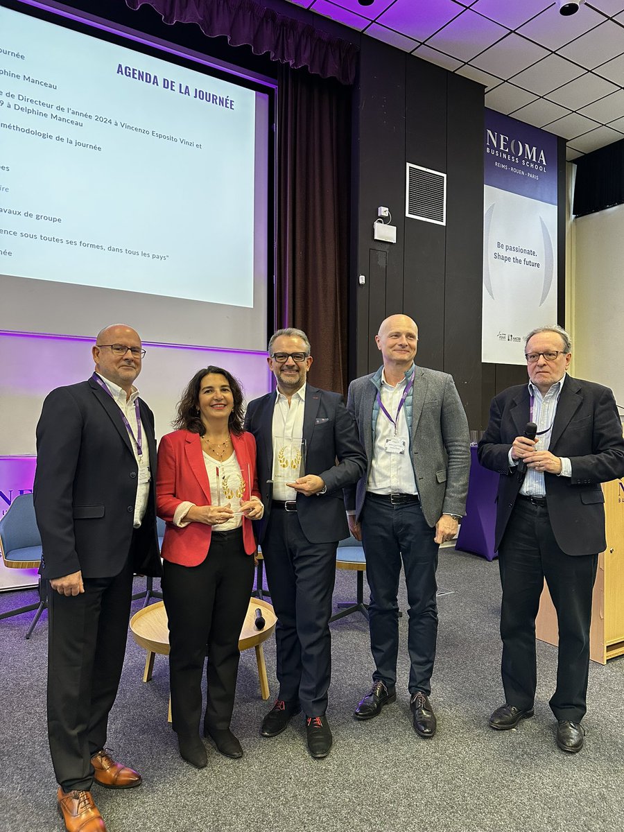 APHEC (@aphec_twit) on Twitter photo Remise du trophée « Directeur de l’année » 2024 à <a href="/VVinzi/">Vincenzo Esposito Vinzi</a> Vincenzo
Et celui de 2019 à <a href="/delphmanceau/">Delphine Manceau</a> Remise du trophée « Directeur de l’année » 2024 à <a href="/VVinzi/">Vincenzo Esposito Vinzi</a> Vincenzo
Et celui de 2019 à <a href="/delphmanceau/">Delphine Manceau</a>
