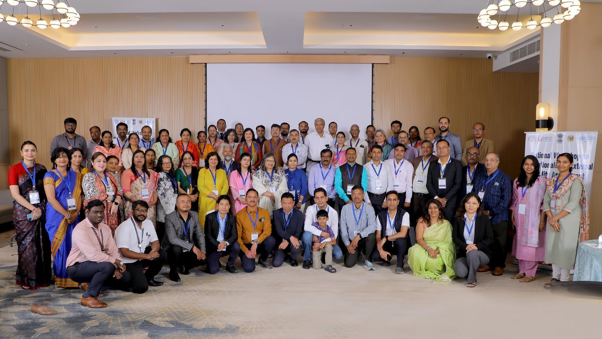 OffCMCVellore's tweet photo. Launch of Operational Guidelines for National External Quality Assessment Programme for Blood Centres for testing accuracy & standards by @MoHFW_INDIA; launch at national workshop by @DghsIndia on 16, 17 Jan @ Vellore, TN. 
CMC Vellore & WHO India co-organise milestone event with Ministry; pivotal step in strengthening patient safety & access to safe blood transfusion services across India; alignment with global standards; 36 states and UTs involved in initiative. 
#donateblood