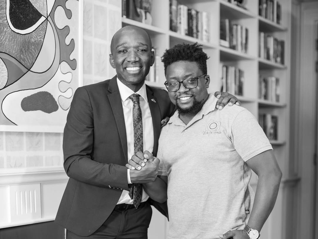 suitonltd's tweet photo. #mensfashion #mensstyle #lifestyleblogger #outfitpost #kenyafashion #bespokesuit #mensfashionblog #guystyle #wedding #styleblog #menswear #menwithstyle #sartorialist #clientlove #fashion #nairobikenya #tanzania #Uganda #southafrica #nigeria #Kenya #southsudan

3/3 https://t.co/Jo6Lv8Eu7l