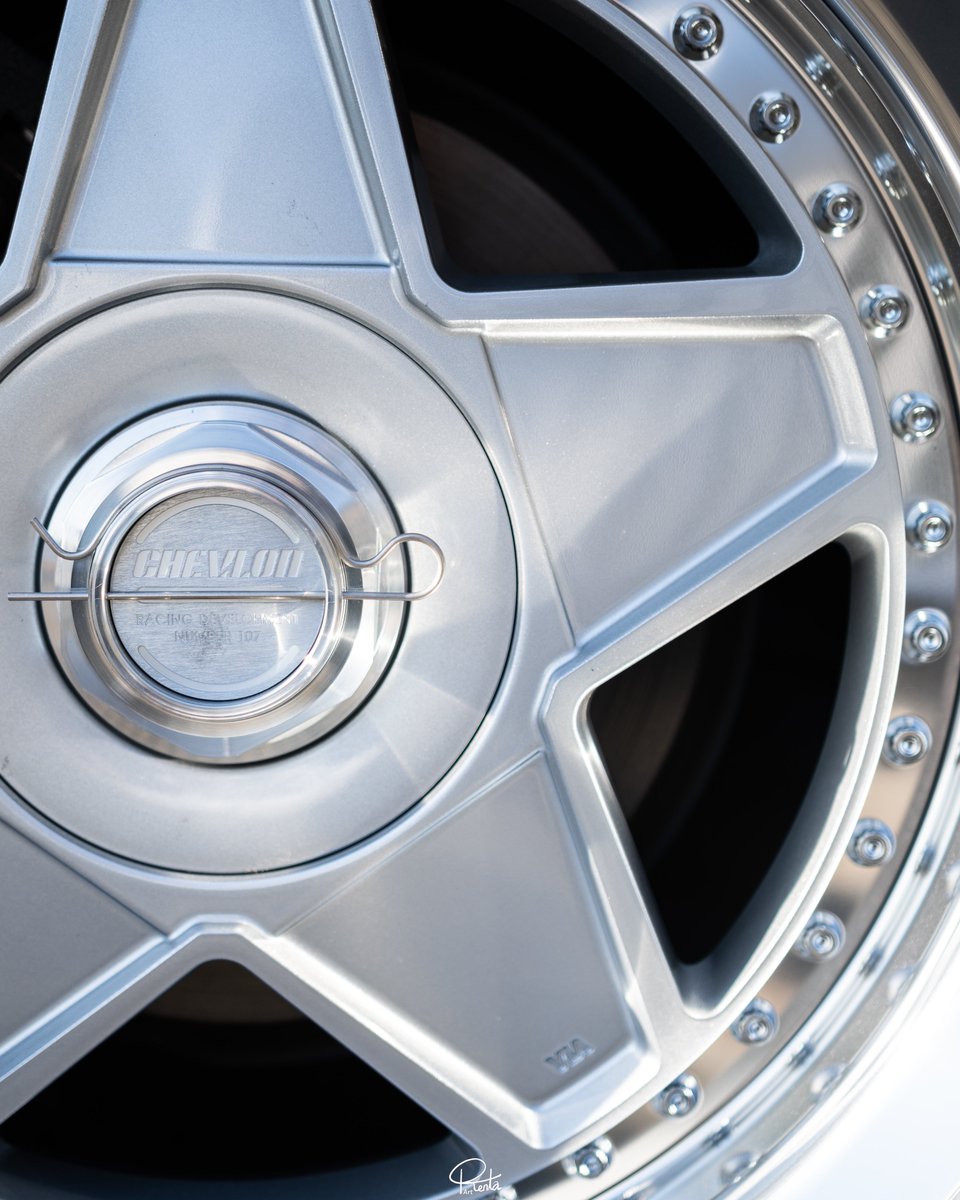 𝙉𝙚𝙬 𝙎𝙩𝙮𝙡𝙚🔥

🛞CHEVLON RACING  S2 
     18inch  9.5J(double step)

     Toyo proxes sports  215/40

かっこいいんじゃない?🥹
イベントとかは出ないけど集まりとかには行きたいな🥰

#chevlonracing 
#chevlonracings2