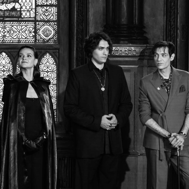 В назначенном месте, в назначенное время?) ✨