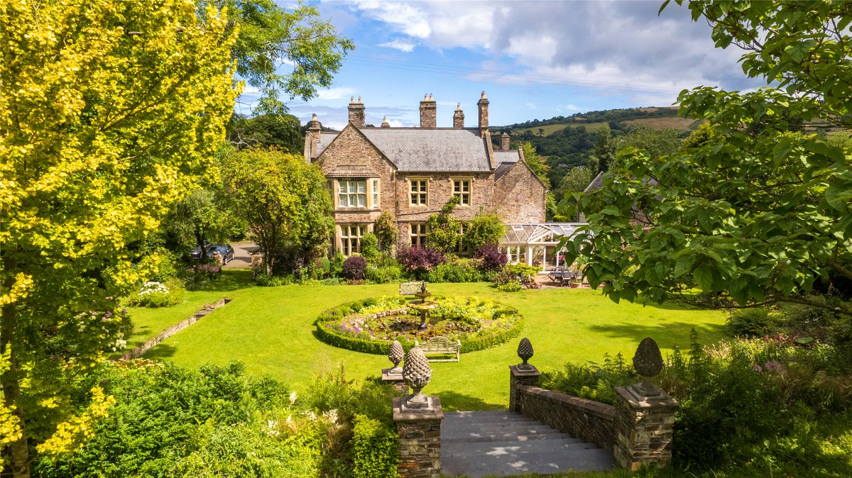 WebbersLive's tweet photo. ⭐WEDDING VENUE POTENTIAL⭐
Extremely handsome Grade II listed house of Jacobethan style, standing in just under 14 acres of well-established gardens.
EPC EXEMPT | CTax G | Freehold
📍Combe Martin 💷 OIEO £1,800,000
📞 01271 869112
🌐 https://t.co/4eIHeOk7ht
#FineAndCountry https://t.co/dxnp8kCB4R