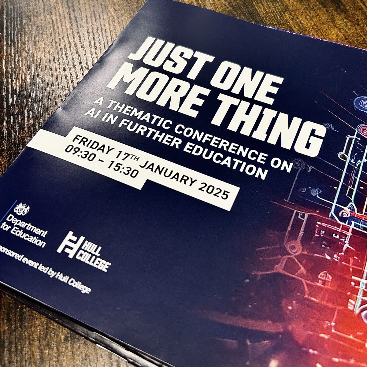 Hull College tweet media