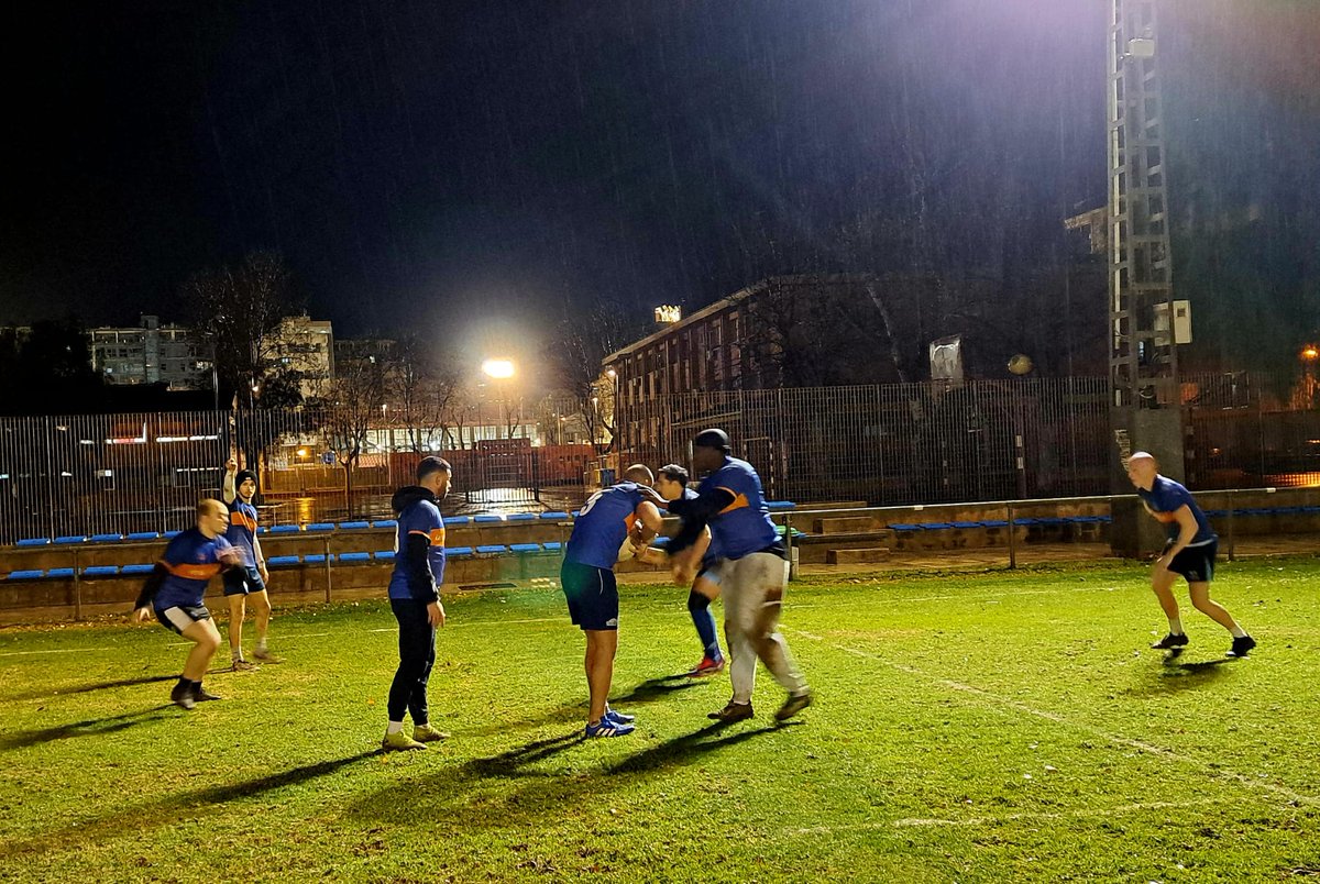 🌩️ ¡Se avecina una tormenta!

Entrenamientos intensos liderados por Juan y Adrien mientras los Valencia Huracanes se preparan para el enfrentamiento del sábado contra <a href="/CTRLFC/">Castleford Tigers</a>  en Tavernes de la Valldigna.

 15:00 |  15€ adultos, niños gratis
! #ValenciaHuracanes #RugbyLeague