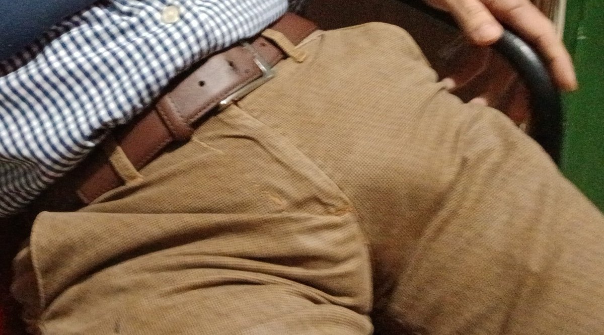 guaposobson's tweet photo. Hasta a mi me gusta mi propio bulto y a ustedes? Jalan? https://t.co/Q6zkiWR9Fq