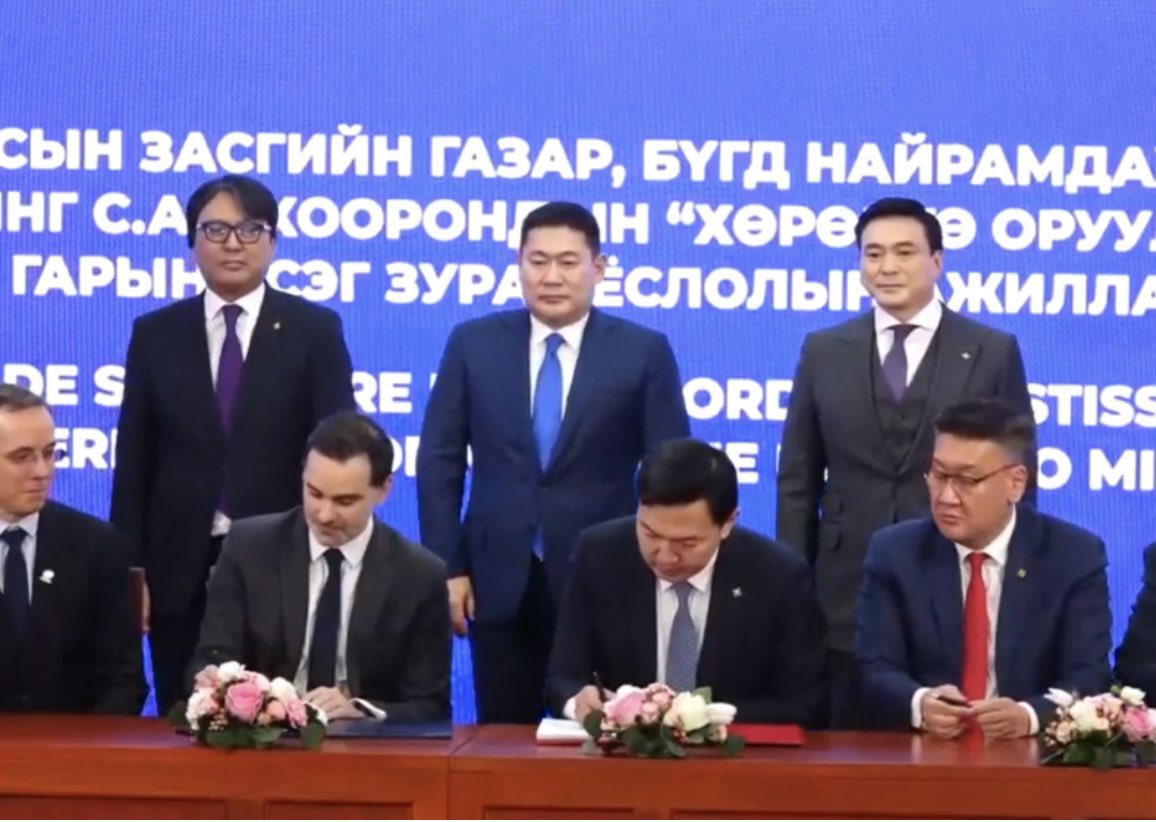 Зөвийг  нь дэмжинээ. Засгийн газар анх удаа Кремльрүү шээлээ 👏