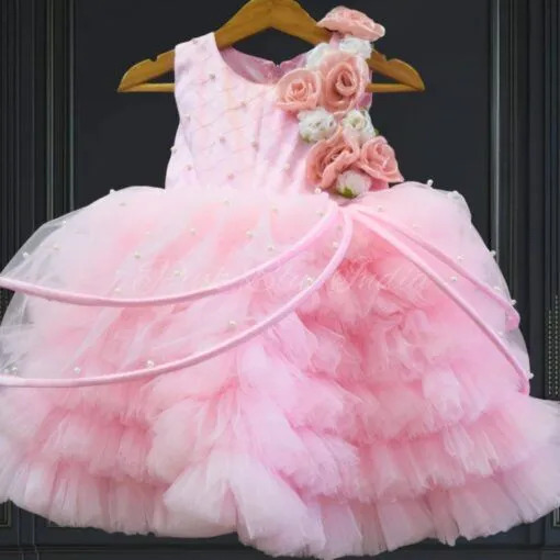 pinkblueindia's tweet photo. Baby Girls Pink Butterfly Wings Dress Buy Pinkblueindia

https://t.co/uJ9tj9Bzxt

Exclusive Pink Butterfly Wings with flowers and pearls dress for Baby 1 to 12 years Girls. Unique or custom Butterfly gowns.

#ButterflyWingsDress #Dress #Buy #Pinkblueindia #exclusive #Unique https://t.co/Hzgyw9tqRw