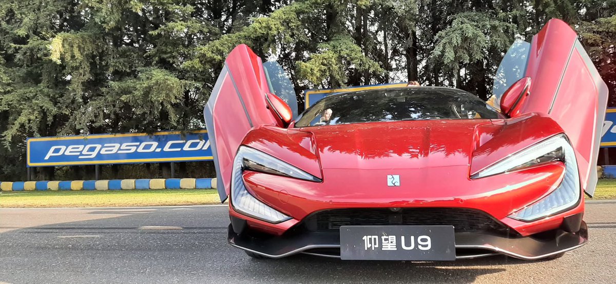 Hace 15 días en Pegaso, nos visitó un amigo…
Y se mueve rápido… muy rápido. Y baila. Y salta. Y sonríe.
#U9 #BYD #CDPegaso