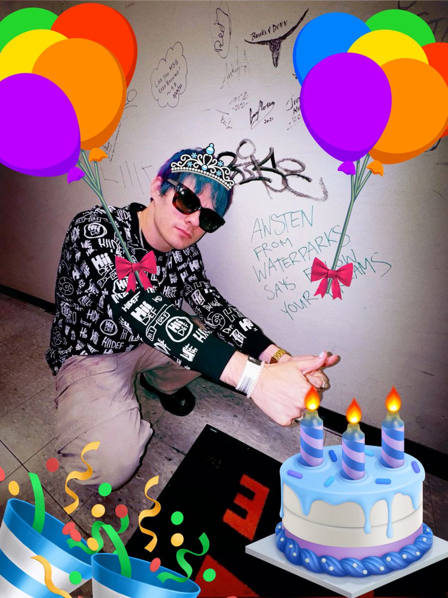 ParxCrave's tweet photo. Happy 33rd Birthday to the most beautiful, talented, hardworking, kind, chocolate chip muffin, skrunkly, birthday cake with sprinkles, sweet, curly wurly, mint chocolate chip ice cream Awsten Knight! https://t.co/kgdLzElMiF