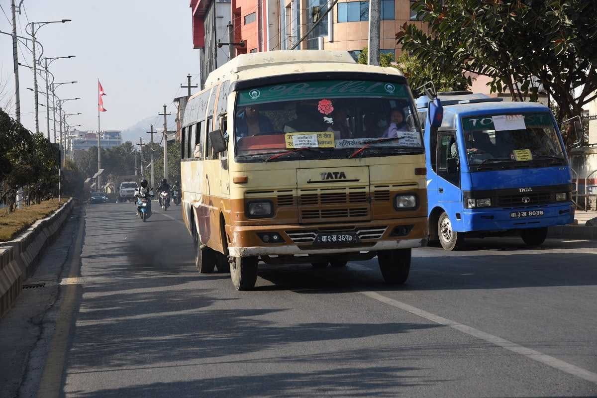 के तपाईको सवारी साधनको अवस्था ठिक छ? प्रदुषणको मात्रा धेरै छ ? अवस्था ठिक  छैन भने सवारीसाधनलाई मर्मत सरसफाइ गराउनु होला ।

हामी ट्राफिक प्रहरीको सहकार्यका सवारी साधनहरुको प्रदुषण जाँच गरिराखेको छौ ।