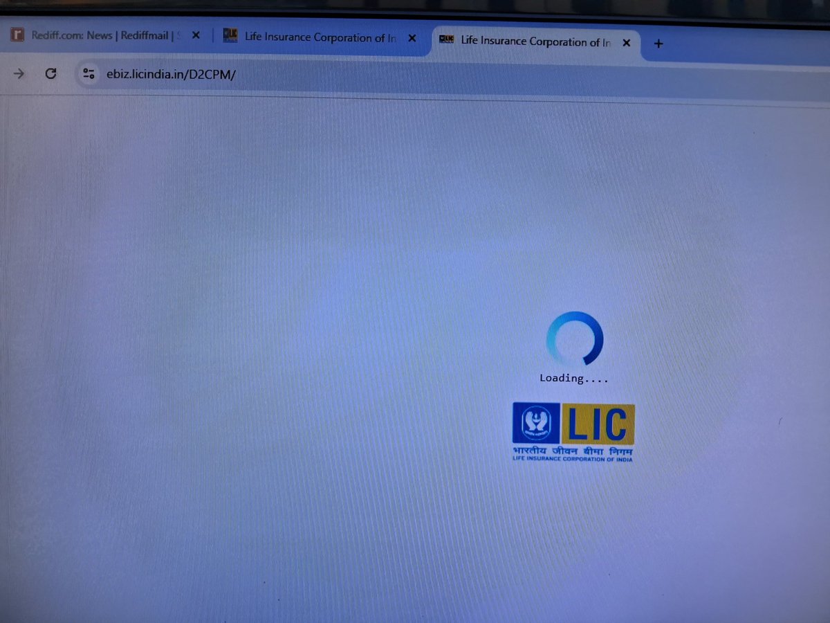 drsouvikghos's tweet photo. @LICIndiaForever, the log-in page of the ebiz has not been working for the last 7 days and is still to get any solution for the same. https://t.co/zMnW2YJDdI