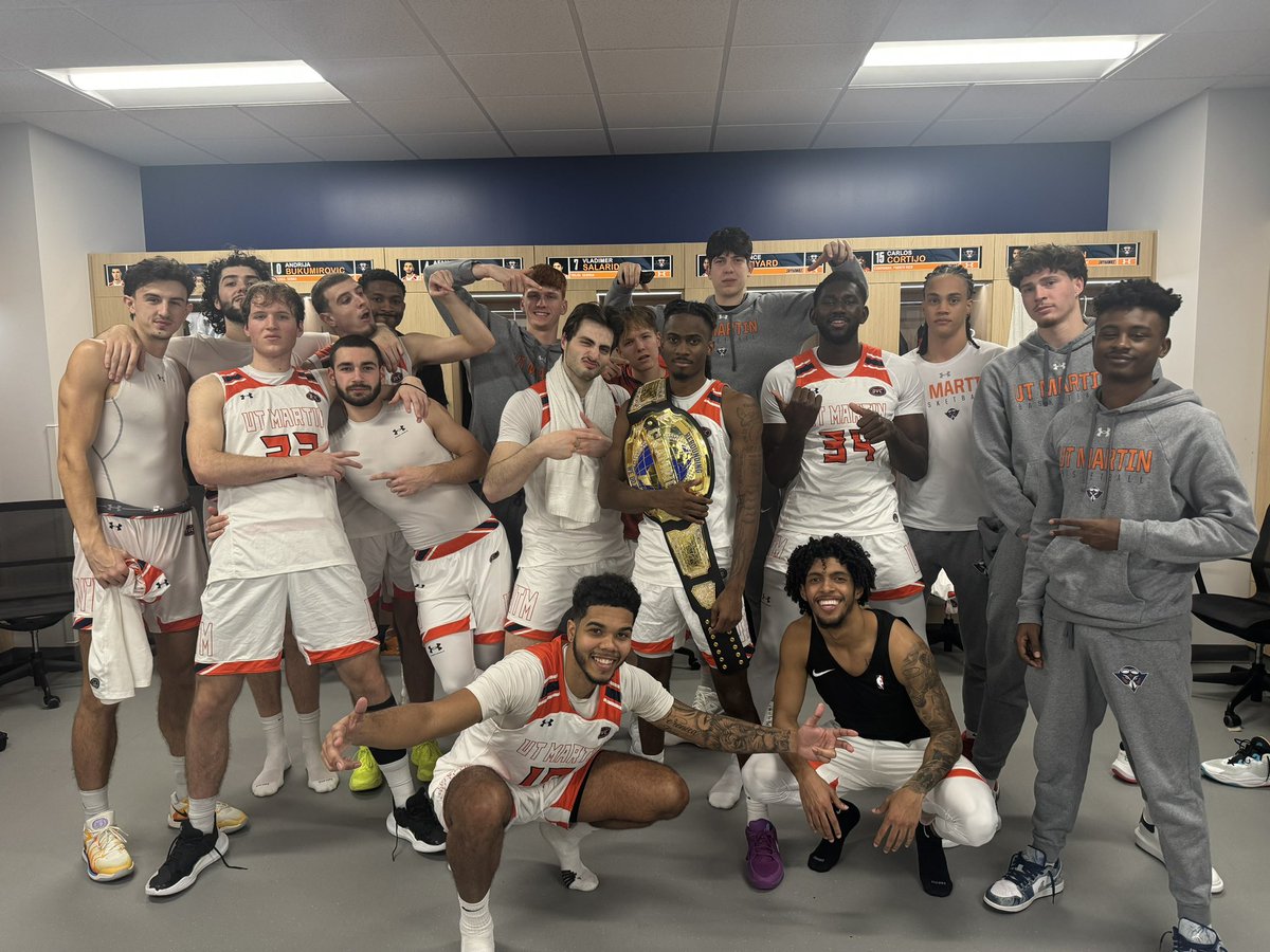 SkyhawkHoops's tweet photo. Celebrating a 17 point comeback victory and @TarenceGuinyard winning the Rebounding Championship Belt! 

#WeDoUs #WhatIf #MartinMade https://t.co/QTgENqgC40