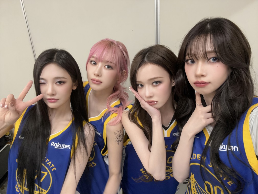 ㅤ

ㅤ ㅤGuess who's collabing with the legendary team? 😋ㅤ

ㅤ ㅤ