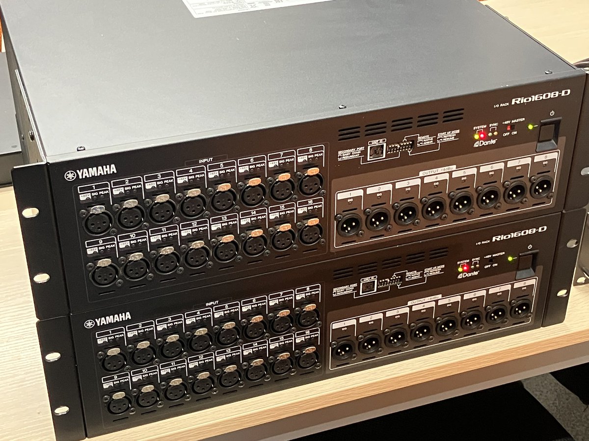 p1cstaff's tweet image. 現場の谷間はメンテナンス日和。
お世話になっている同業者さんから
Rio1608-Dをお譲りいただきました！

#音響機器 
#QL1 #QL5 
#Rio1608D 
#メンテナンス 
#メンテナンスは笑顔の源だ