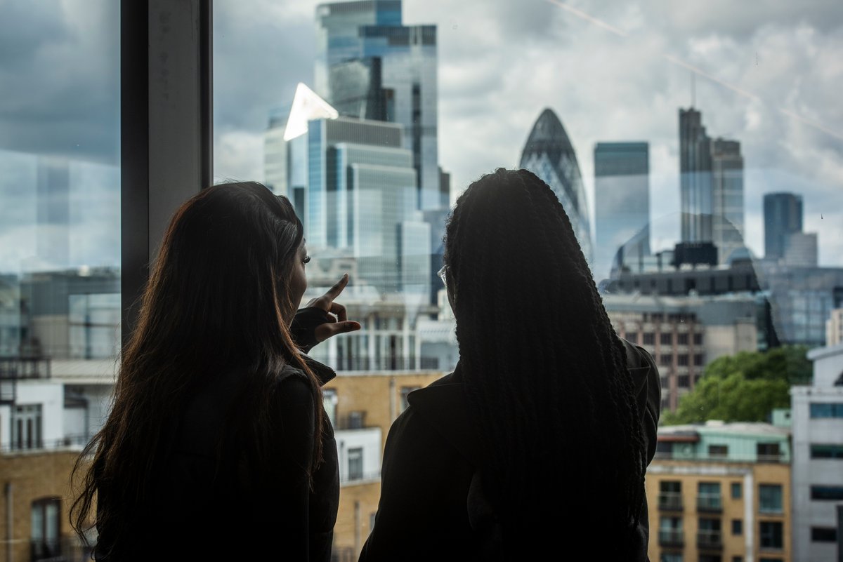 We’re heading to London!🎡💂🇬🇧
⁠
Our week-long Bootcamp is coming to the capital with jam-packed events, workshops, and activities, taking you BTS of the property industry.
⁠
📆 24th-28th February
❌ Applications close 2nd Feb
💫 Nab your spot- info@regenerationbrainery.co.uk