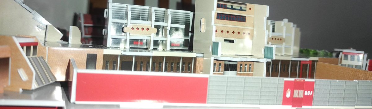 Formando la maqueta del Estadio <a href="/GranadaCF/">Granada CF ❤️⚪️</a>