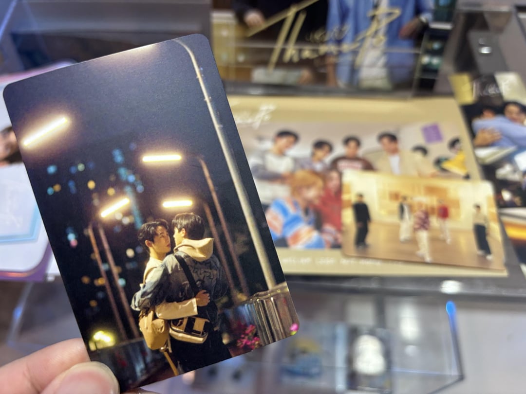 lattesipper's tweet photo. OMG WE'RE SO GETTING THIS SCENE TONIGHT??!! 😆😆😆

#ThamePoSeries 
ᨦ꒰ #williamjkp #est_rvp #WilliamEst ꒱ദ https://t.co/SL6OqCNOSs