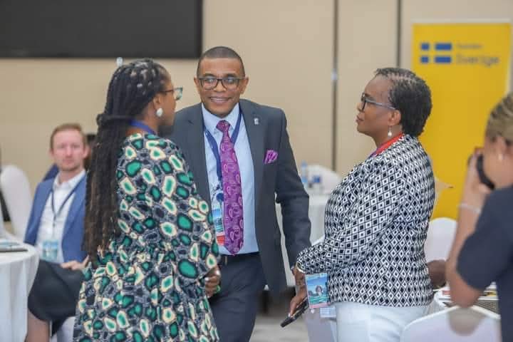 A strong support system is the backbone of every great leader. Surround yourself with trusted advisors, mentors, and peers to navigate challenges, build resilience, and achieve lasting impact. Leadership thrives with the right support! 💡🤝 #Leadership #Growth #Resilience"