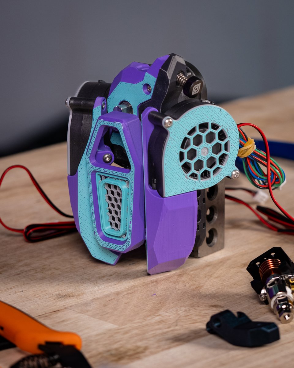 MandicReally's tweet photo. Thanks for hanging out on stream! We assembled the REAPER toolhead for my @Voron_Design 2.4. Looks great w/ @Polymaker_3D ASA parts, a remixed @hartk1213 FS WWG2 extruder using @LDOmotors parts. Just waiting on the @phaetus3D @dropeffect  NeXt-G Fiber &amp; my own tweaks. #3dprinting https://t.co/Jv148bWXCX
