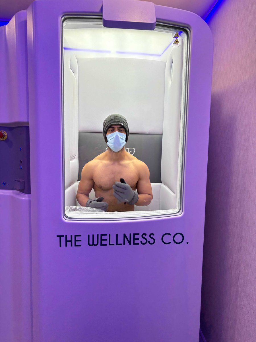 deepigoyal's tweet image. Our team&apos;s health @zomato has always been one of our biggest priorities. We have an in-house mental health team, a very large company owned gym in our HQ, and we also have our own one-of-a-kind Chief Fitness Officer. Not to mention, period leaves, as well as gender neutral…