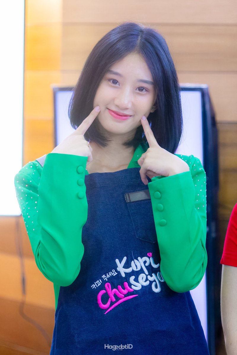 HagedotID's tweet image. Hai Kak Cal @upgirlsCal01, salam kenal ya. Btw bolehkah kamu jadi Obiku satu-satunya?👀 Oia dapet salam dari Kak Rel_19 katanya kamu cuantiks😆. Apalagi yang difoto ini kan? #CALive