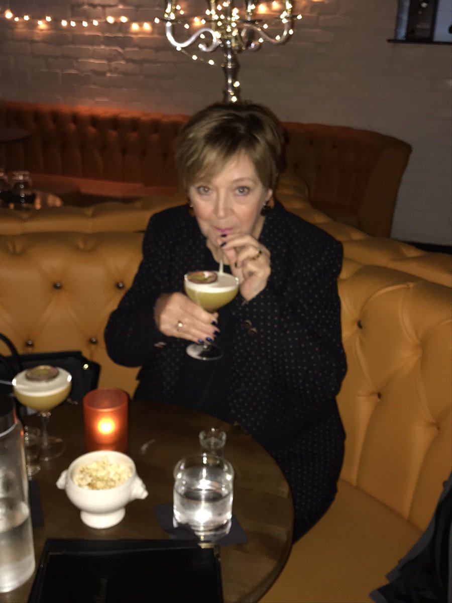 LauraRolt's tweet photo. Happy heavenly birthday mum 🥳💔❤️💔 Love and miss you always. 💔❤️💔 xx https://t.co/6F5BBQvBNa