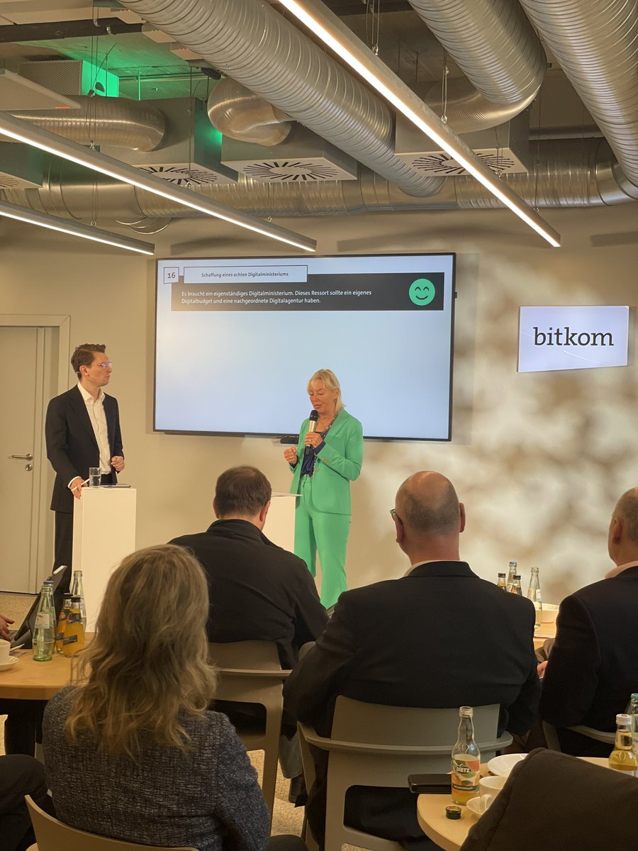 #Digitalministerium - Ja, klar! <a href="/KSinemus/">Kristina Sinemus</a> <a href="/CDU/">CDU Deutschlands</a> <a href="/Bitkom/">Bitkom</a>